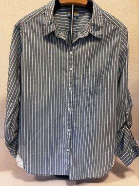 C&C California Striped Button Shirt Medium Lace Trim Chambray